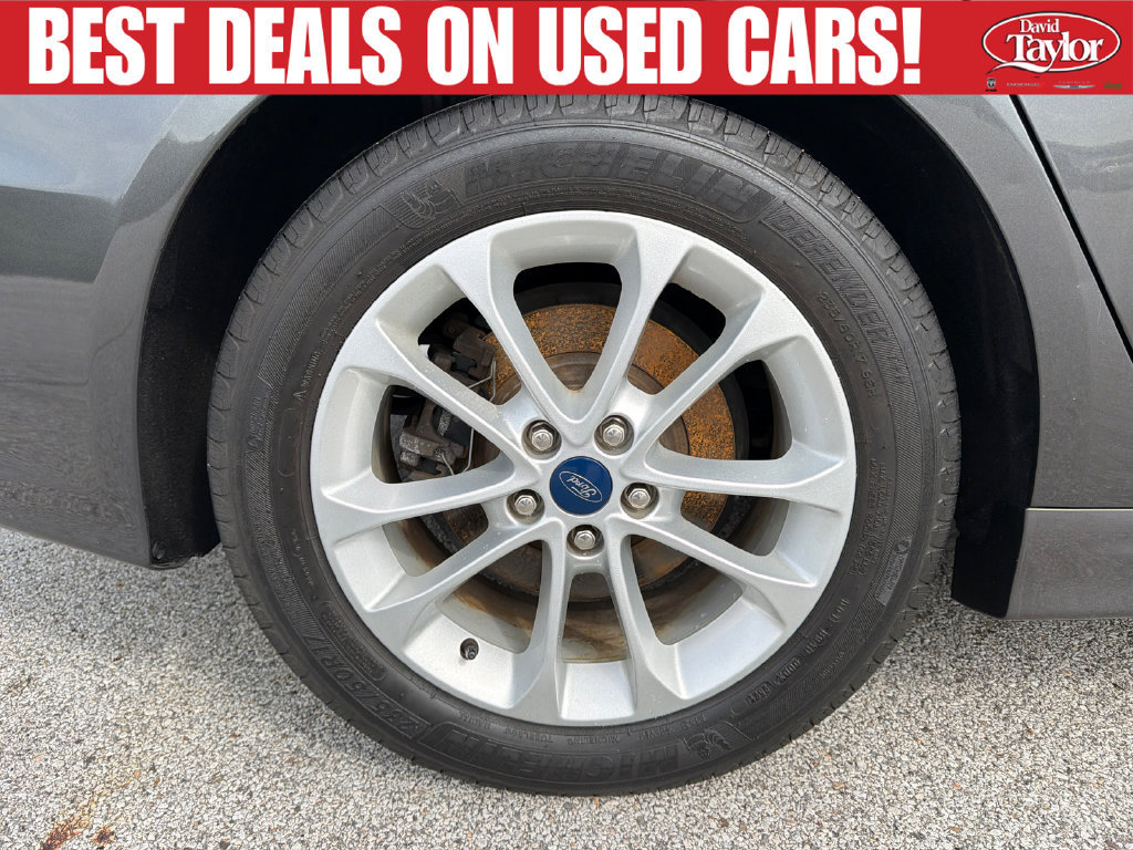 Used 2019 Ford Fusion SE FWD image 28
