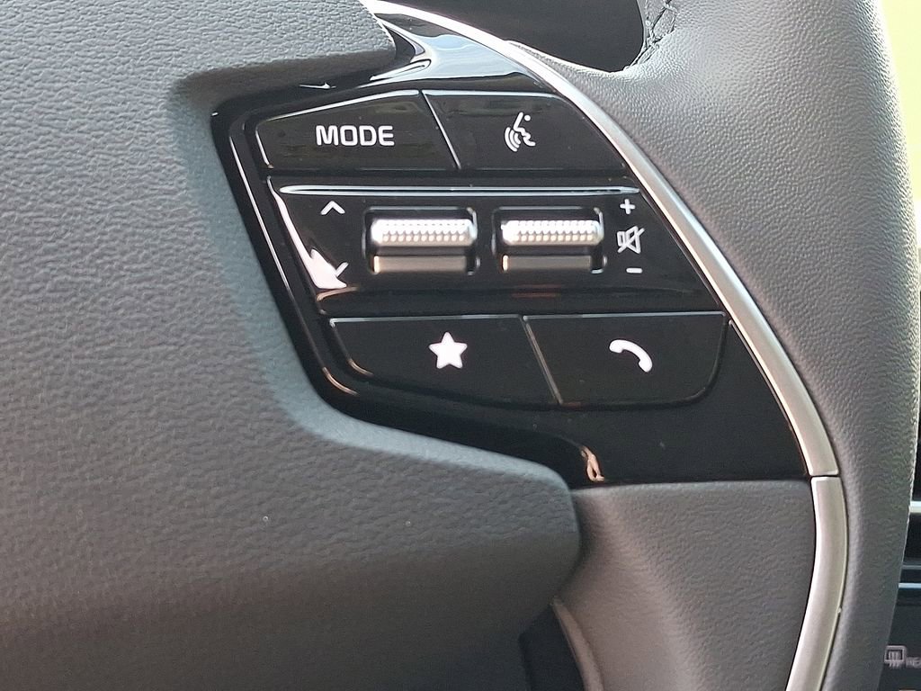 New 2025 Kia Niro EX image 16