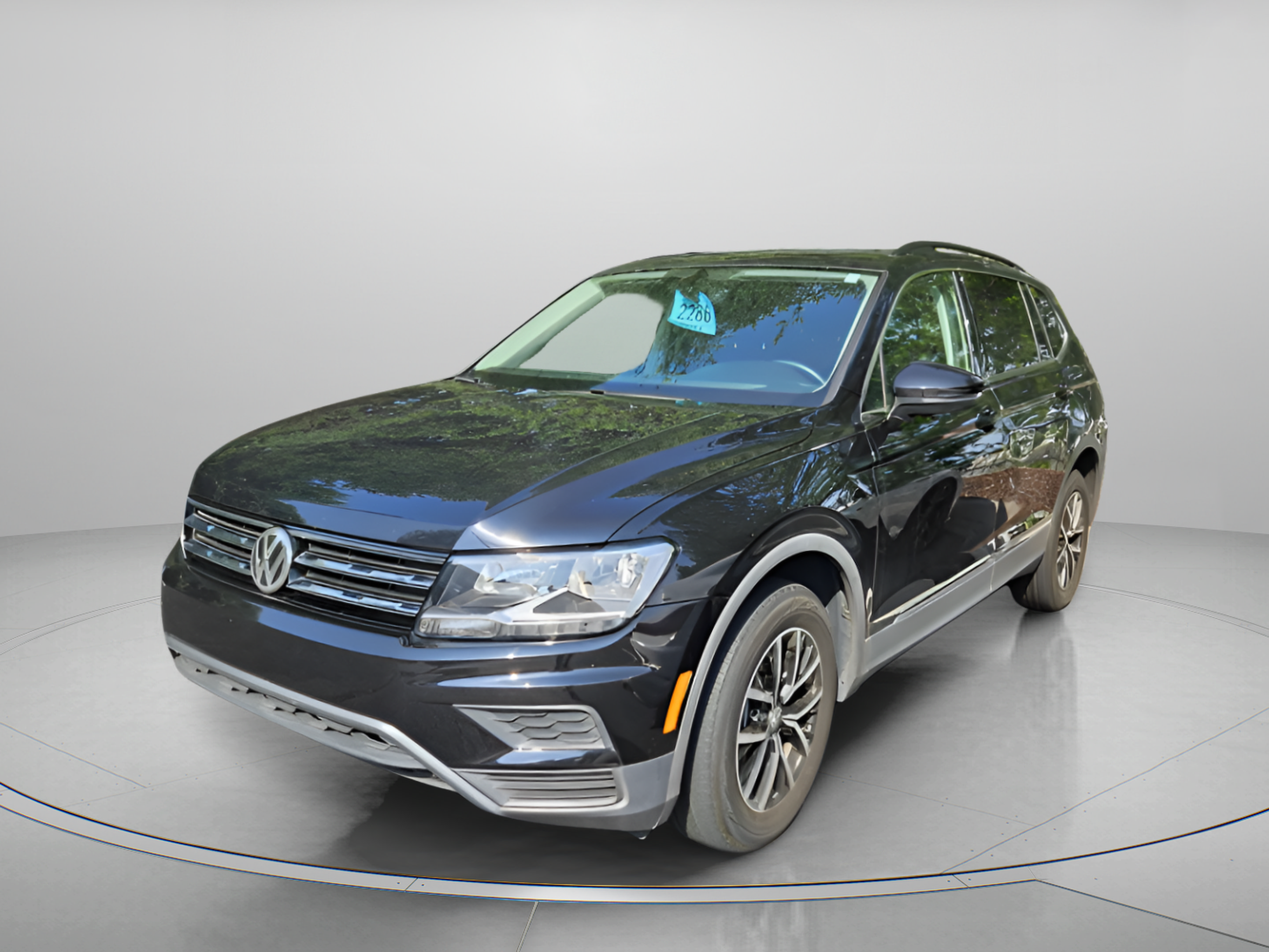 Used 2021 Volkswagen Tiguan SE w/ Panoramic Sunroof Package
