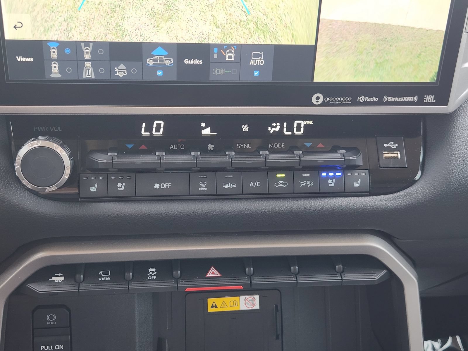 Used 2024 Toyota Tundra Limited AWD/4WD image 22
