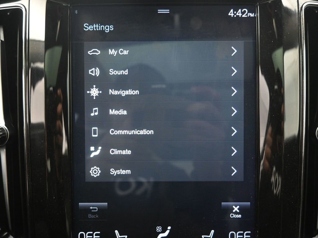 Used 2020 Volvo XC60 T6 Momentum image 9