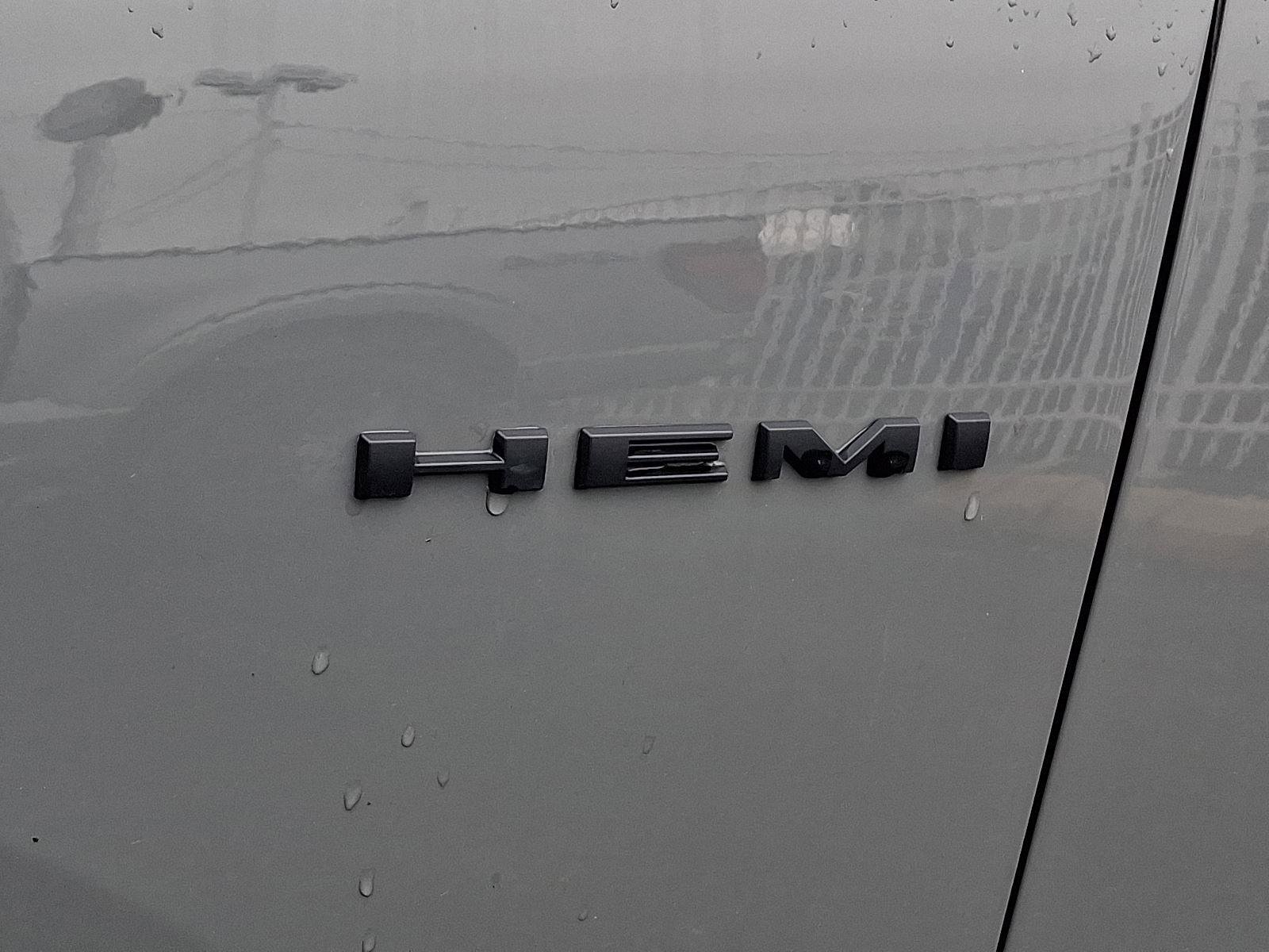 Used 2022 Dodge Durango R/T w/ Blacktop Package image 5