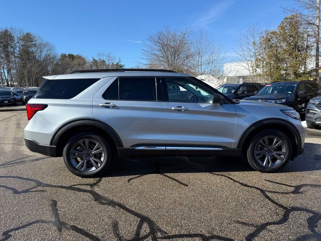 Used 2025 Ford Explorer Active w/ Active Comfort Package image 5