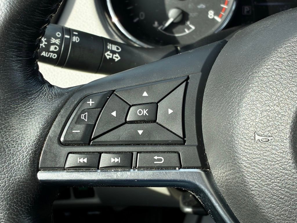 Used 2018 Nissan Rogue Sport SV w/ SV Technology Package image 27