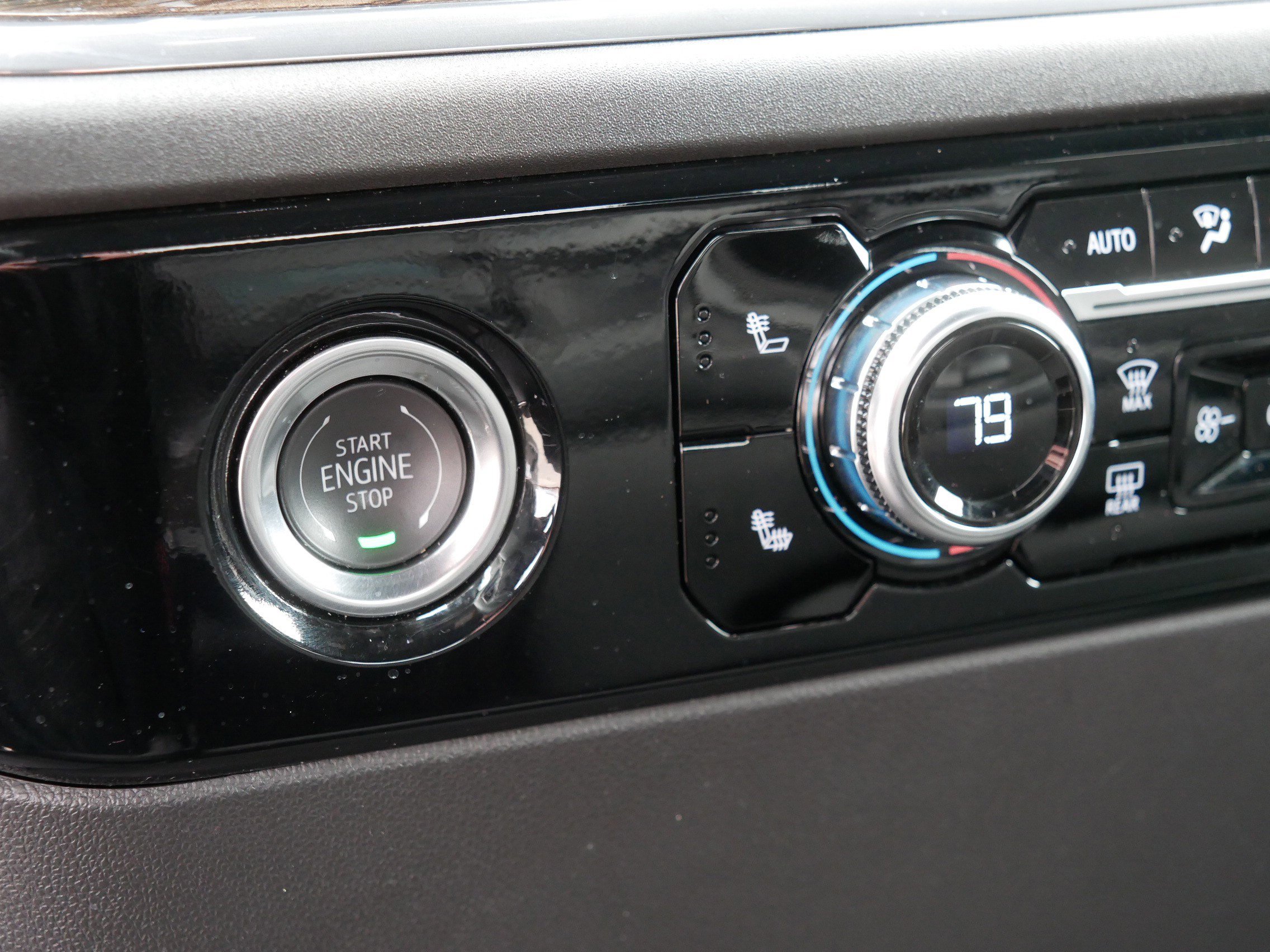 Used 2024 GMC Sierra 1500 Elevation image 32