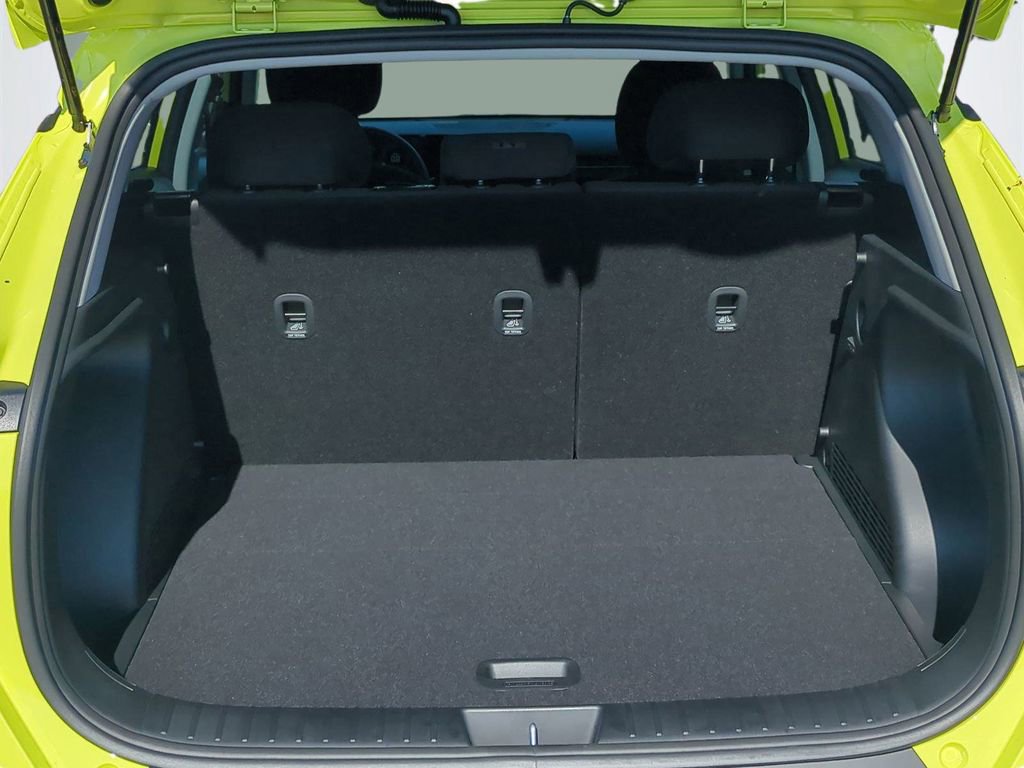 New 2026 Hyundai Kona SE image 14