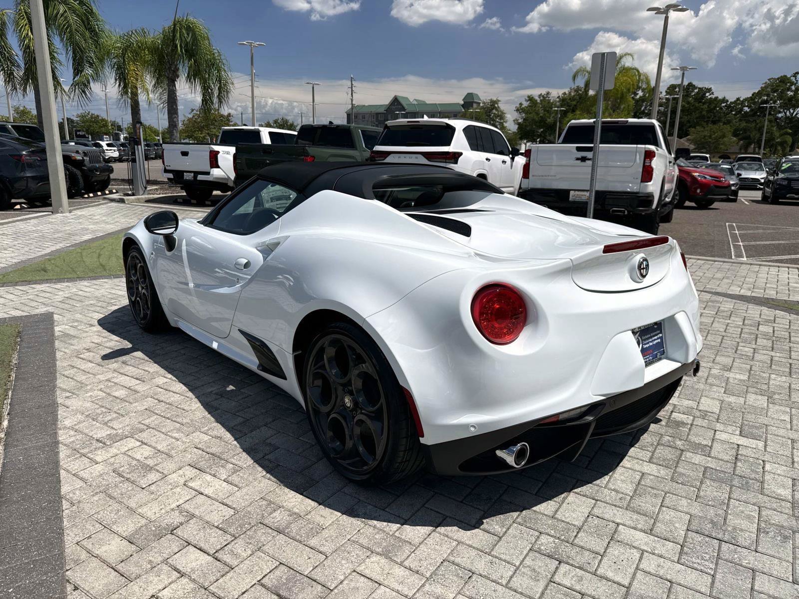 Used 2016 Alfa Romeo 4C Spider RWD image 4