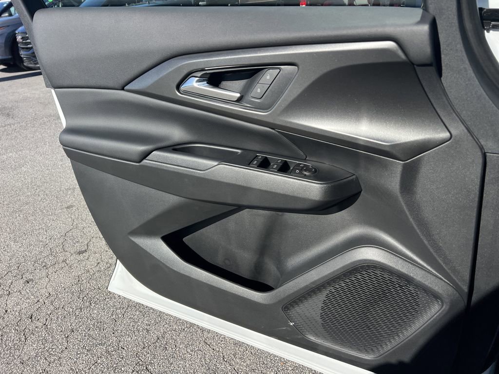 New 2026 Chevrolet Equinox EV LT image 11