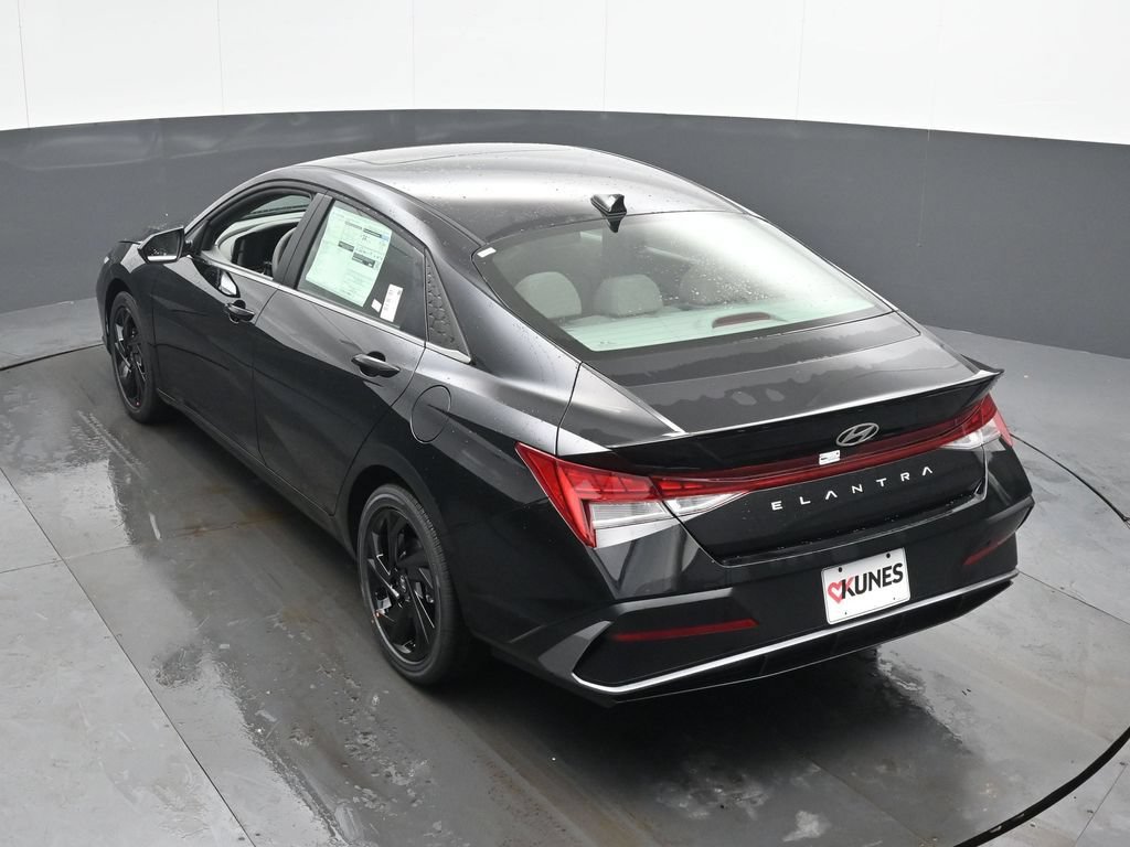New 2026 Hyundai Elantra SEL Sport Premium FWD image 43