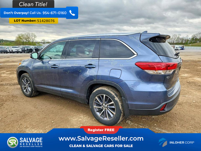 Used 2019 Toyota Highlander XLE AWD/4WD image 3