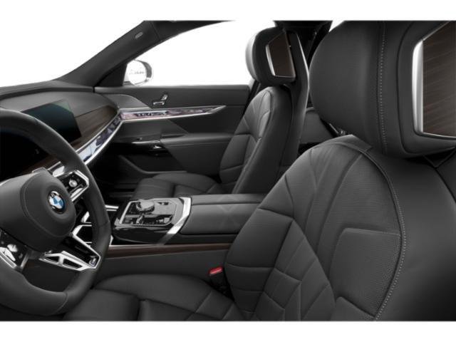 Used 2023 BMW 760i xDrive image 12