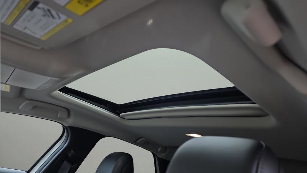 Certified 2025 MAZDA CX-30 2.5 Turbo w/ Premium Package image 12