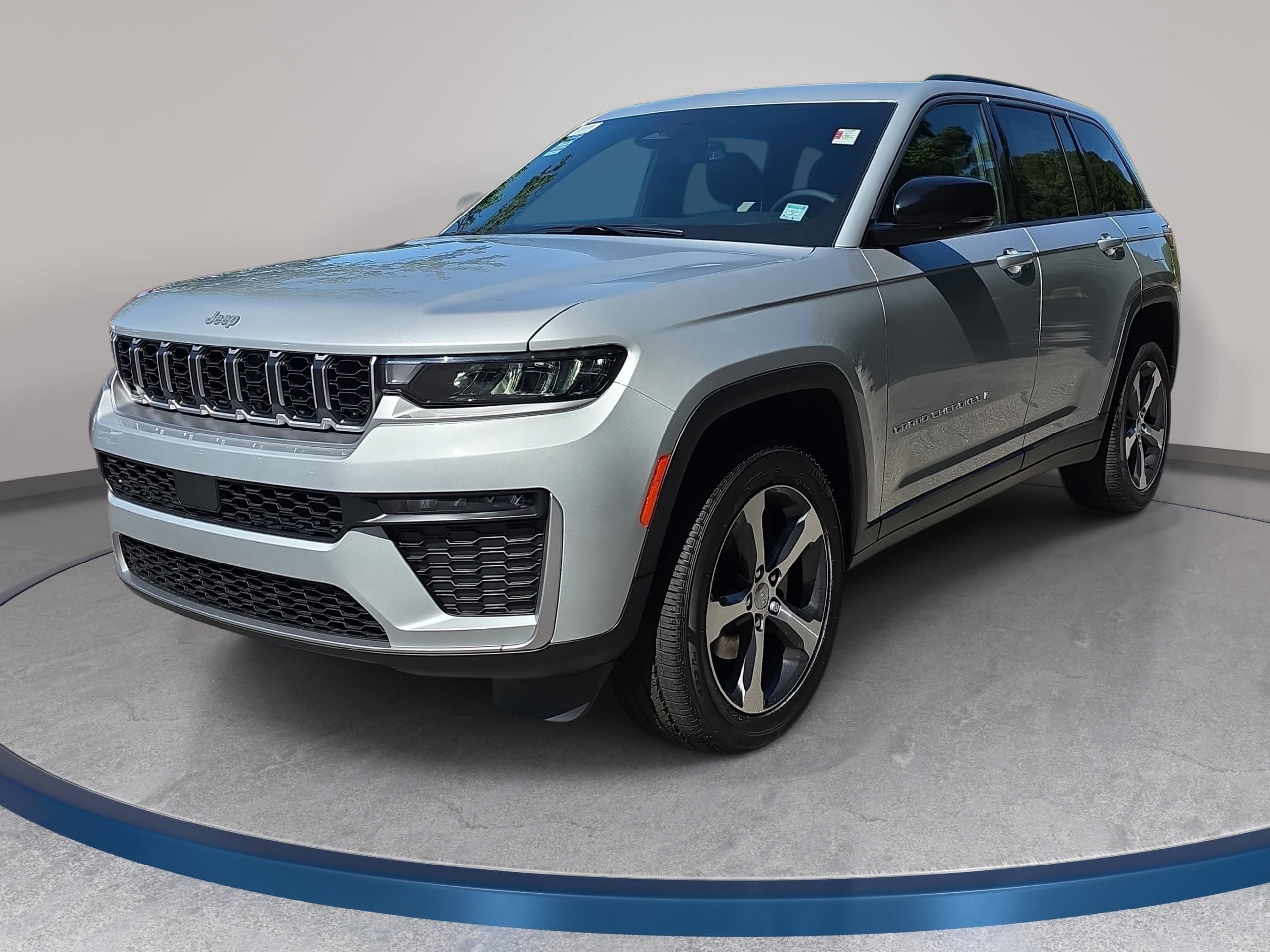 New 2026 Jeep Grand Cherokee Limited AWD/4WD image 1