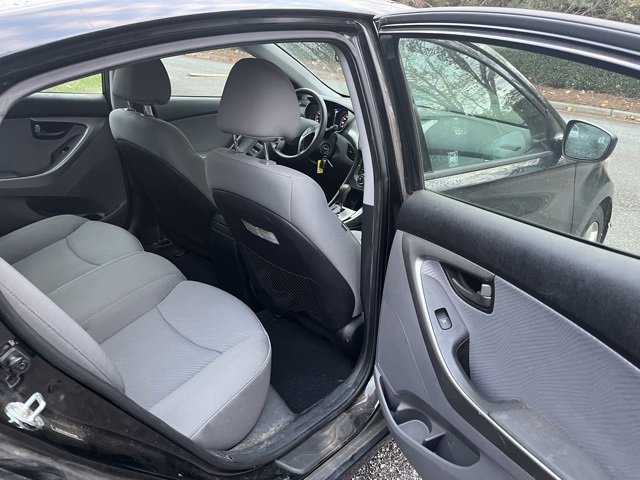 Used 2013 Hyundai Elantra GLS w/ Preferred Pkg image 12