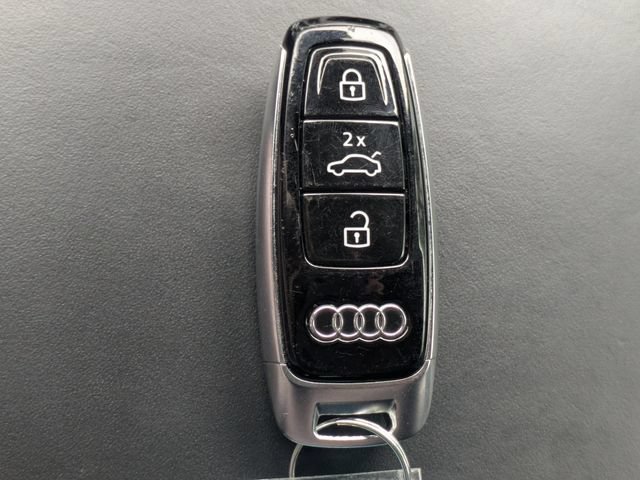 Used 2024 Audi Q8 Prestige w/ Prestige Package AWD/4WD image 30