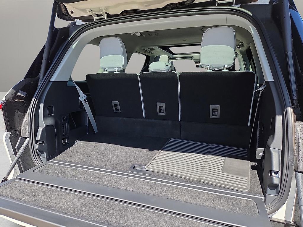 New 2026 Lincoln Navigator Black Label image 8