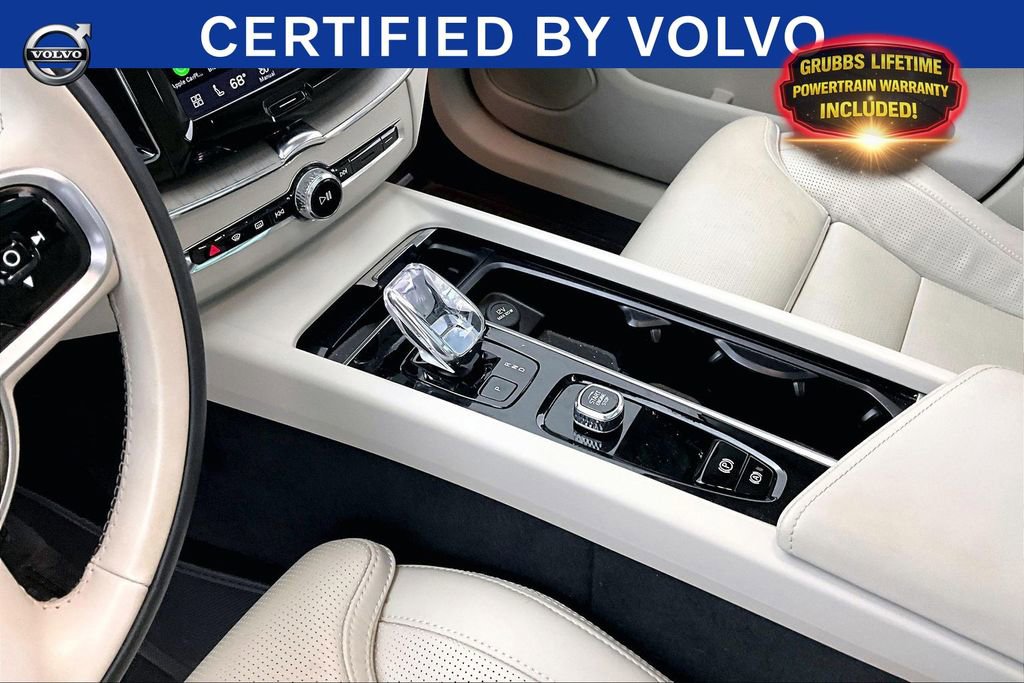 Used 2023 Volvo XC60 B5 Ultimate AWD/4WD image 18
