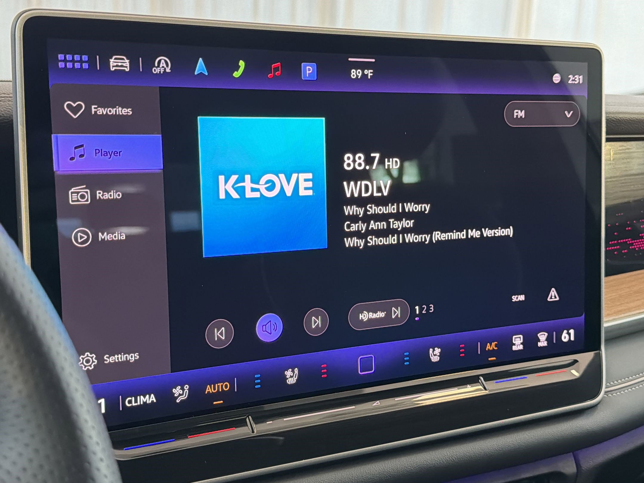 Used 2025 Volkswagen Tiguan SEL R-Line image 24