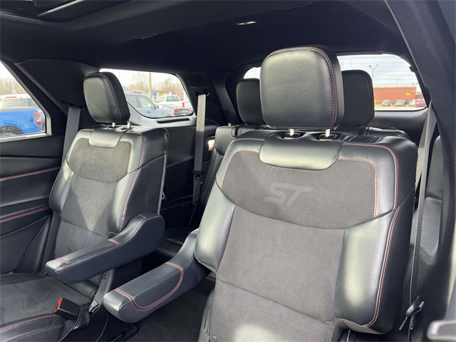 Certified 2025 Ford Explorer ST image 29
