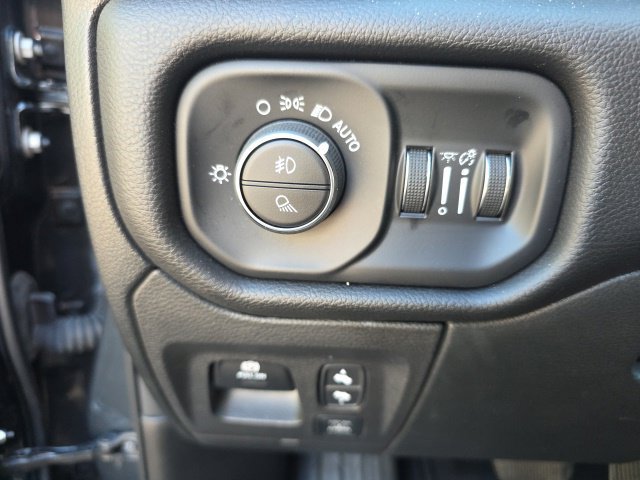 Used 2025 RAM 1500 Big Horn AWD/4WD image 16