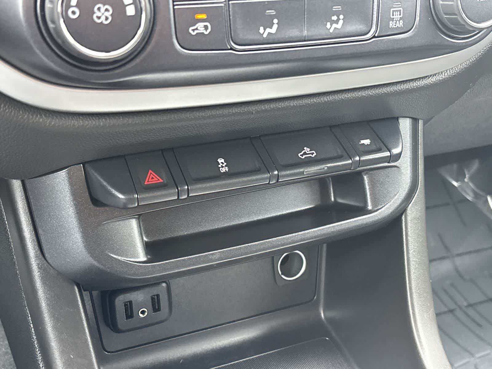 Used 2019 Chevrolet Colorado LT w/ LT Convenience Package AWD/4WD image 25