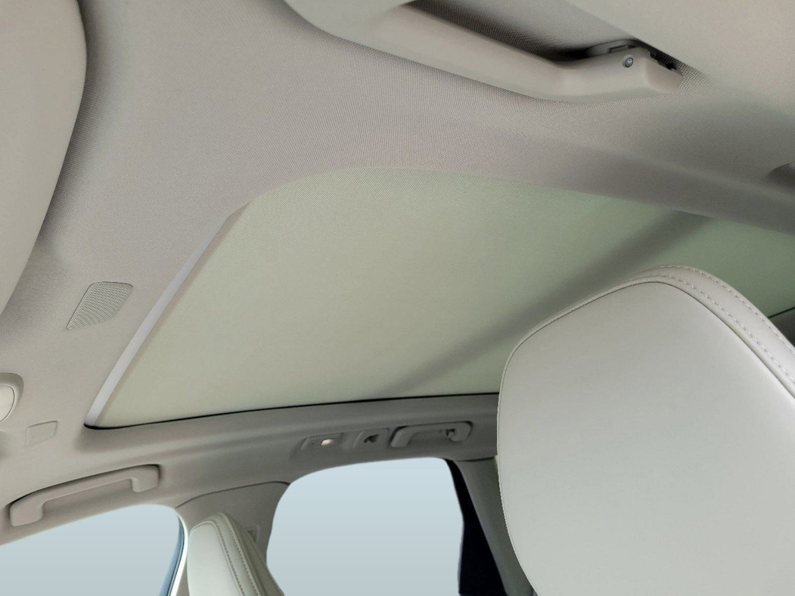 New 2024 Volvo XC60 B5 Ultimate w/ Protection Package Premier AWD/4WD image 16