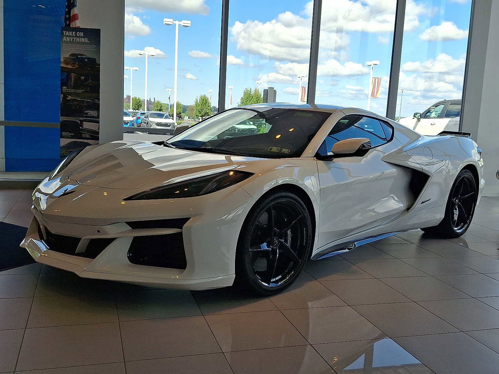 New 2025 Chevrolet Corvette E-Ray image 3