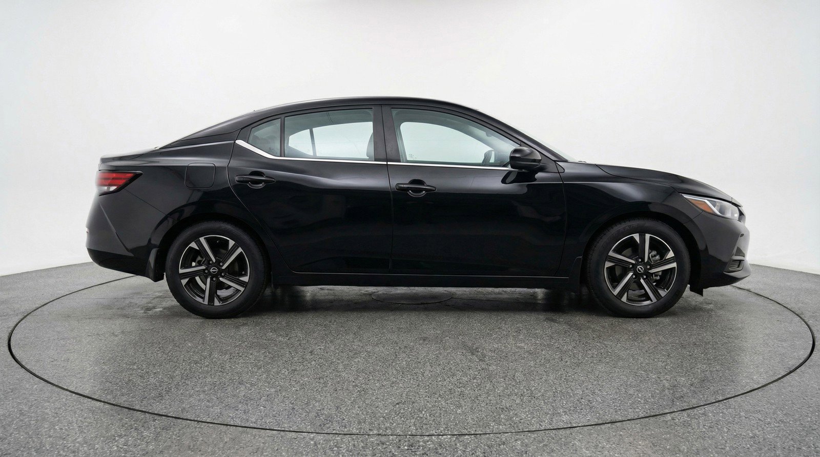 Used 2024 Nissan Sentra SV FWD image 11