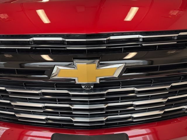 New 2026 Chevrolet Suburban High Country AWD/4WD image 11