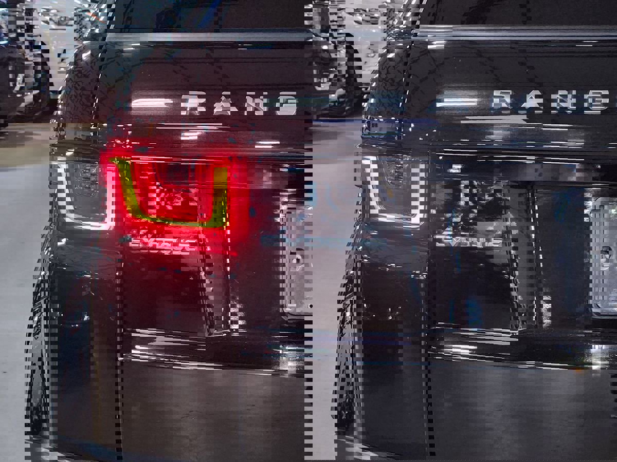 Used 2016 Land Rover Range Rover Evoque SE Premium image 21