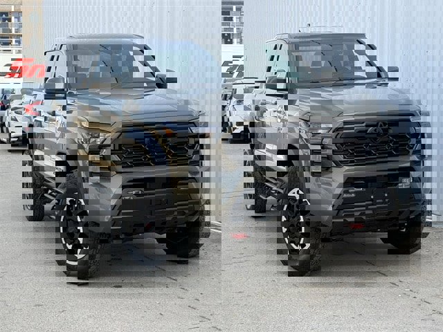 Used 2026 Toyota Tacoma TRD Off-Road image 2
