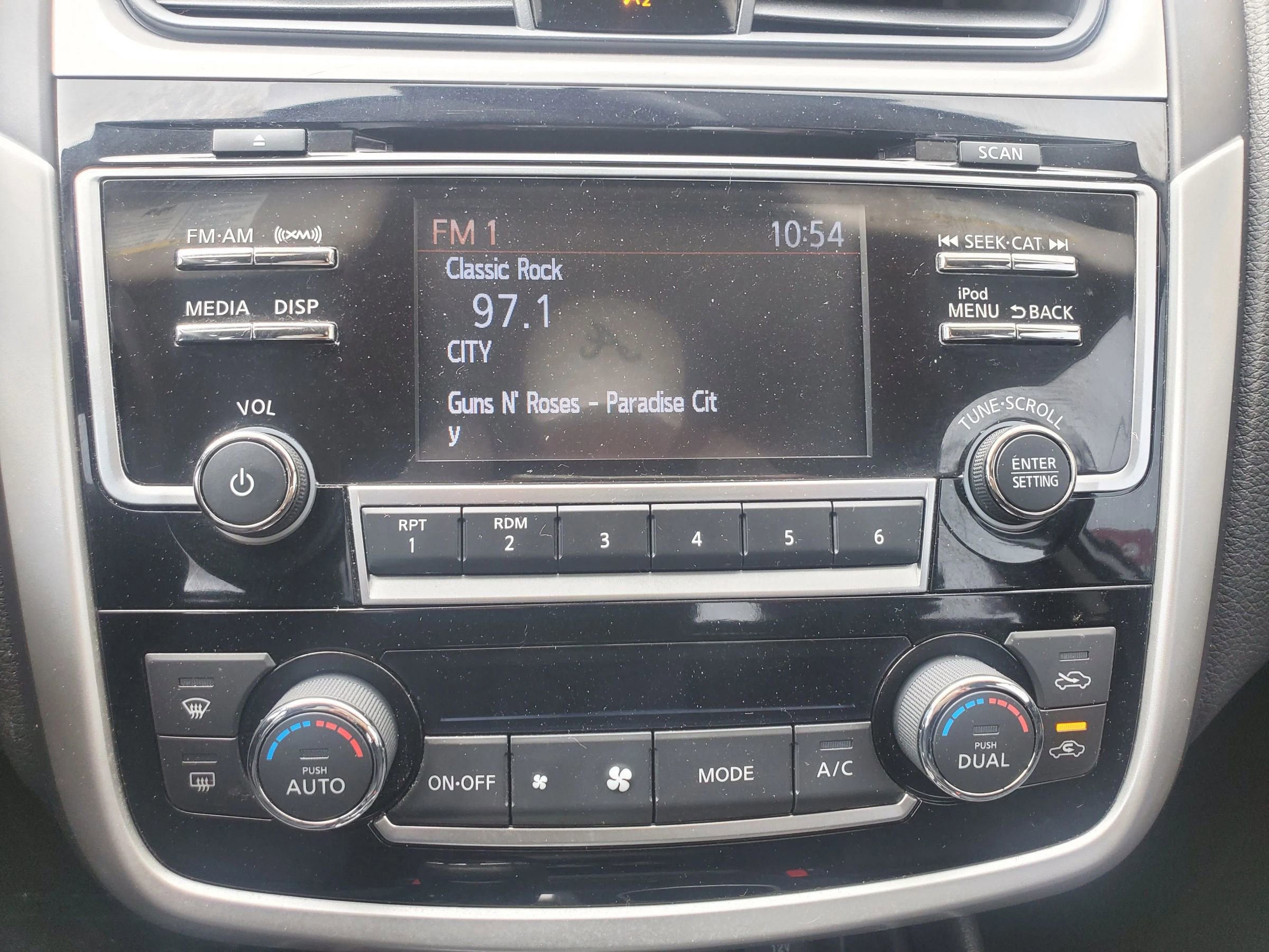 Used 2018 Nissan Altima 2.5 SV FWD image 38