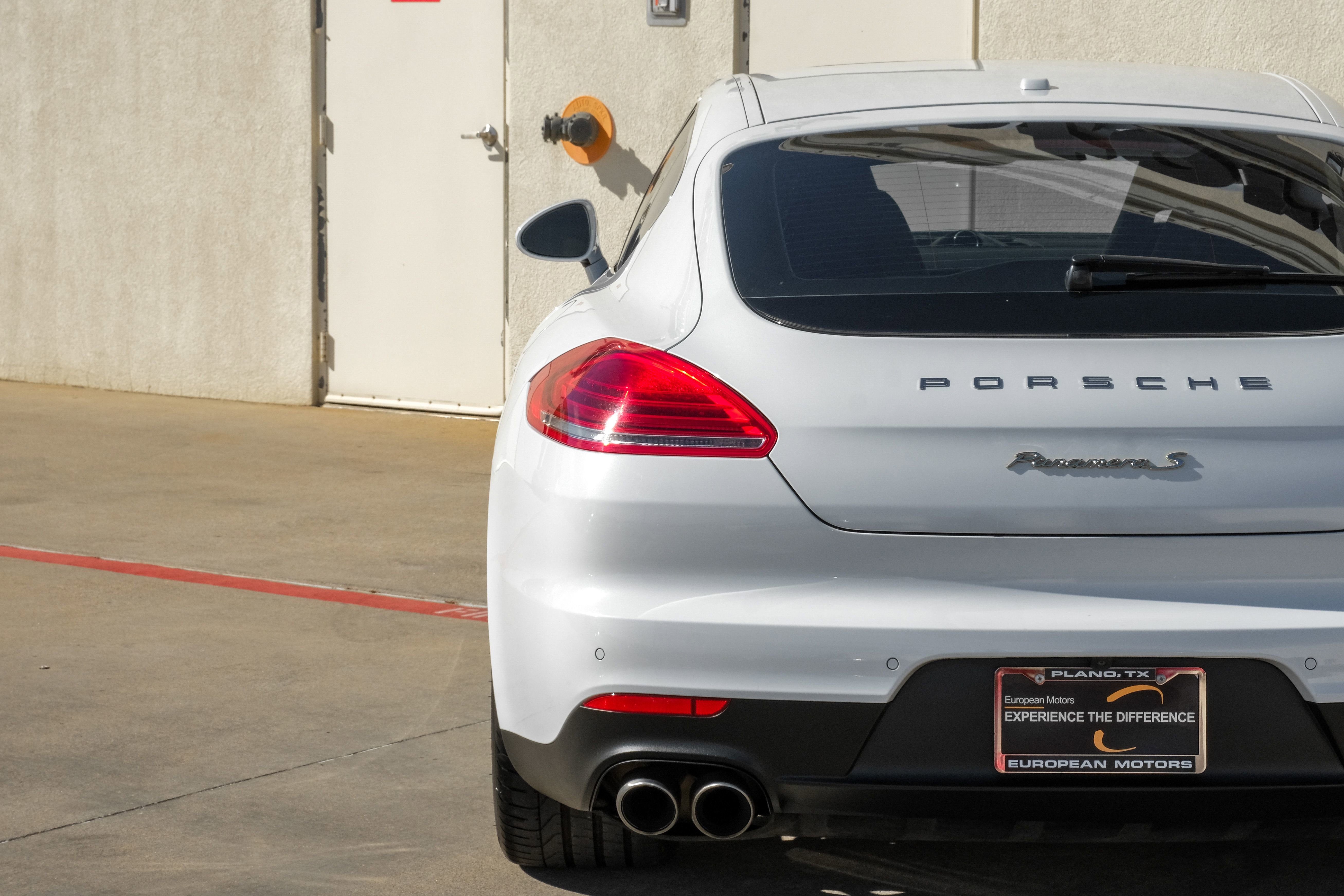 Used 2016 Porsche Panamera S w/ Premium Package Plus image 52
