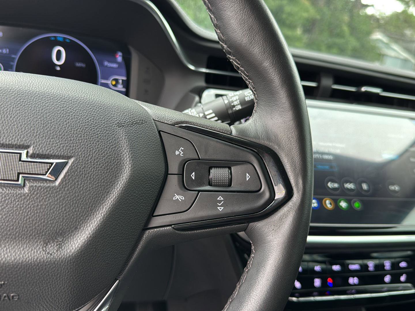 Used 2023 Chevrolet Bolt EUV LT w/ Comfort Package image 19