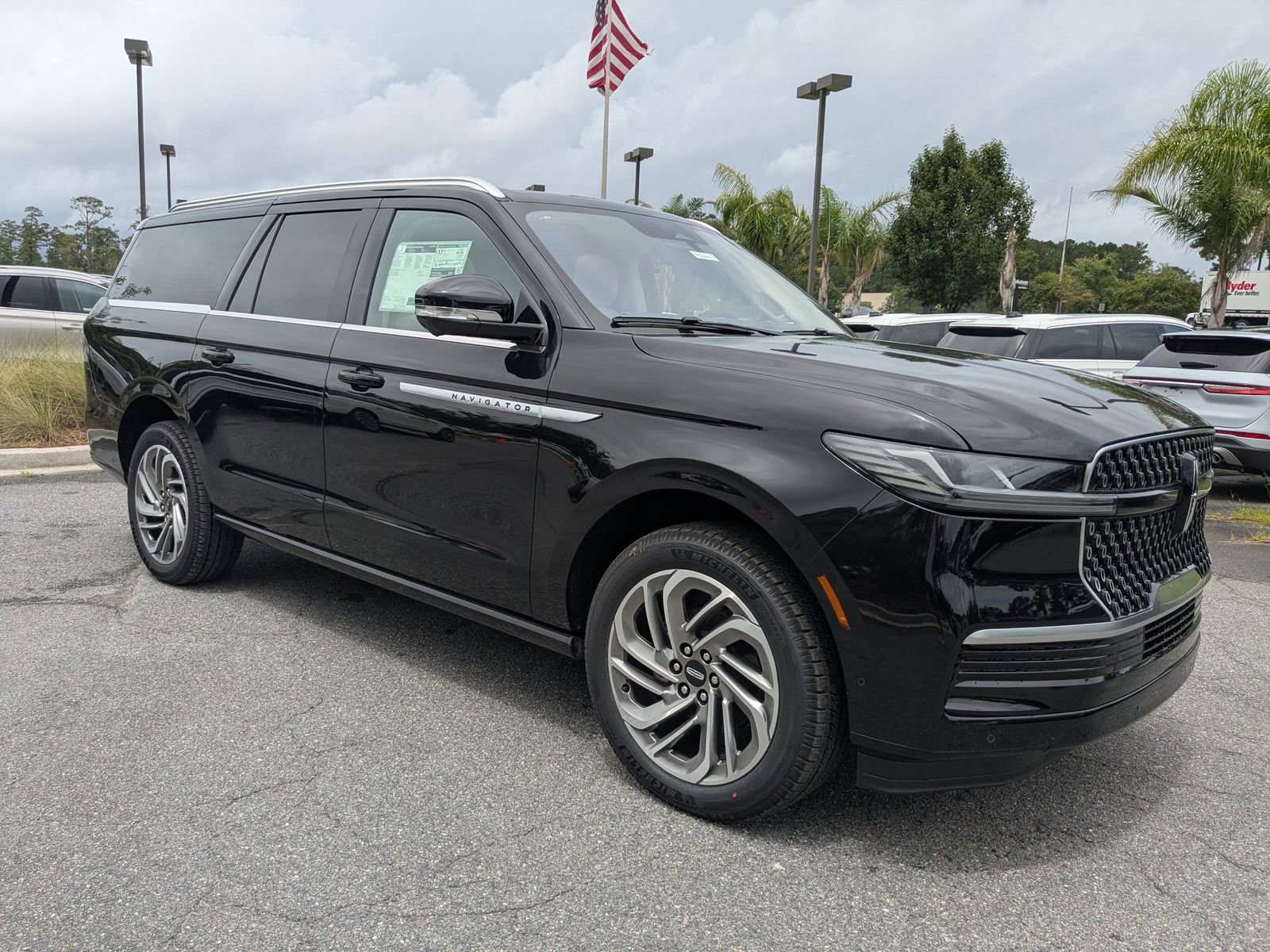 New 2025 Lincoln Navigator L Reserve video 2