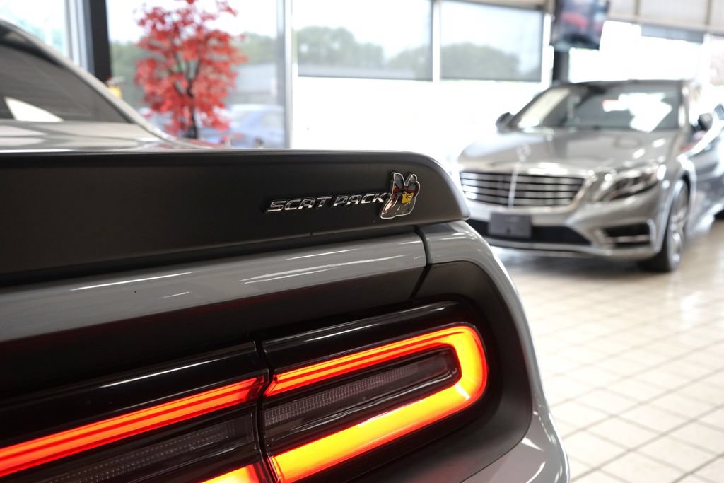Used 2022 Dodge Challenger R/T Scat Pack RWD image 20