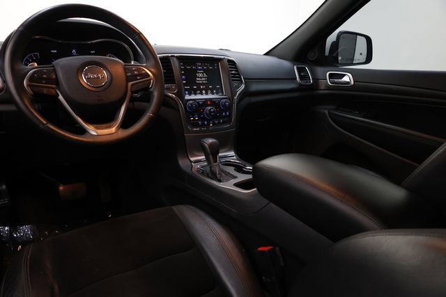 Used 2017 Jeep Grand Cherokee Altitude image 9
