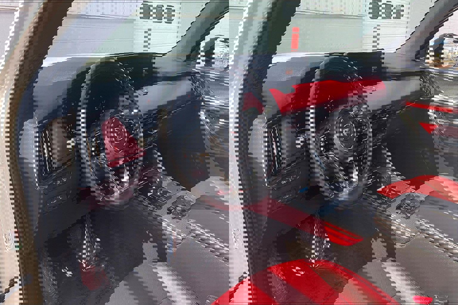 Used 2025 MAZDA CX-70 3.3 Turbo S w/ Premium Package image 18