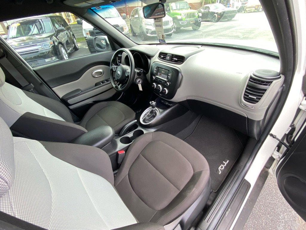 Used 2019 Kia Soul image 34