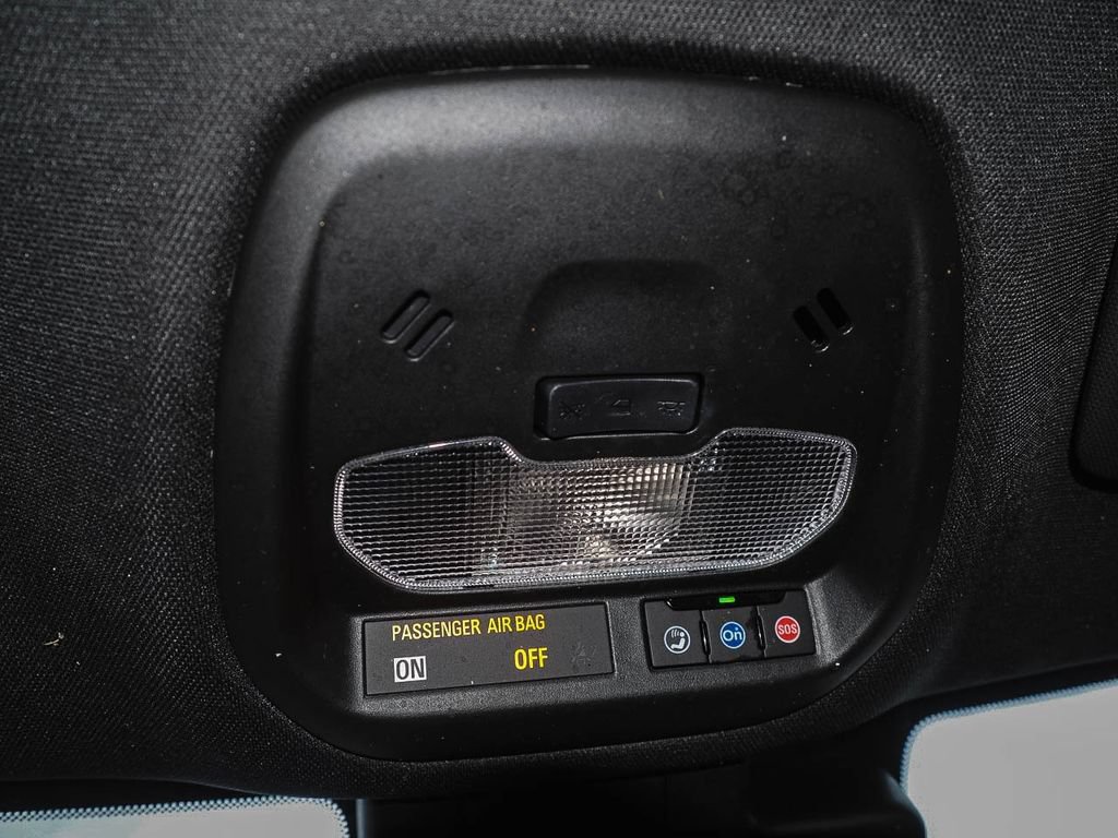 Certified 2024 Chevrolet Trax RS FWD image 26