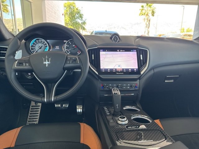 Used 2024 Maserati Ghibli 334 Ultima image 14