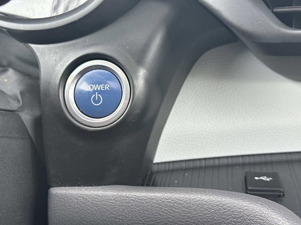 Certified 2021 Toyota Sienna XSE image 28