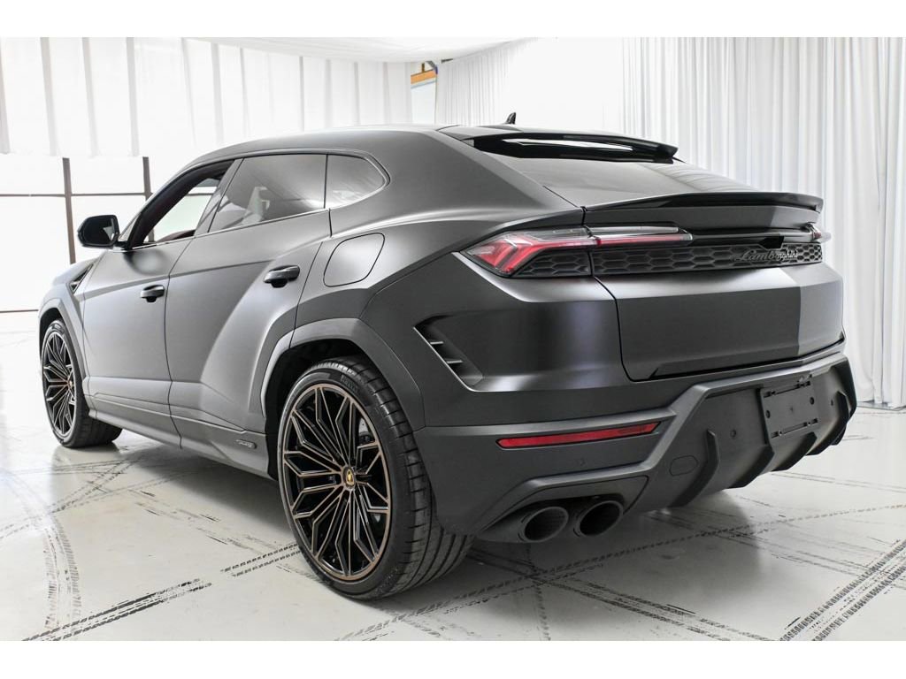 Used 2025 Lamborghini Urus SE image 8