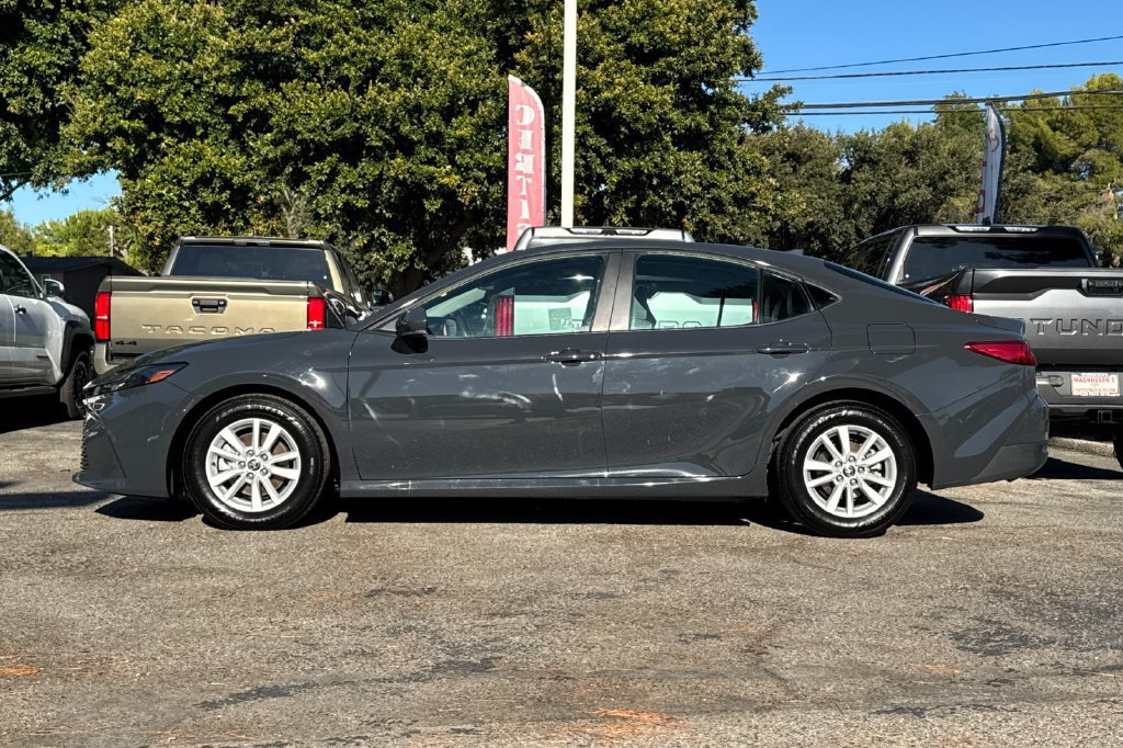 Used 2026 Toyota Camry LE FWD image 6