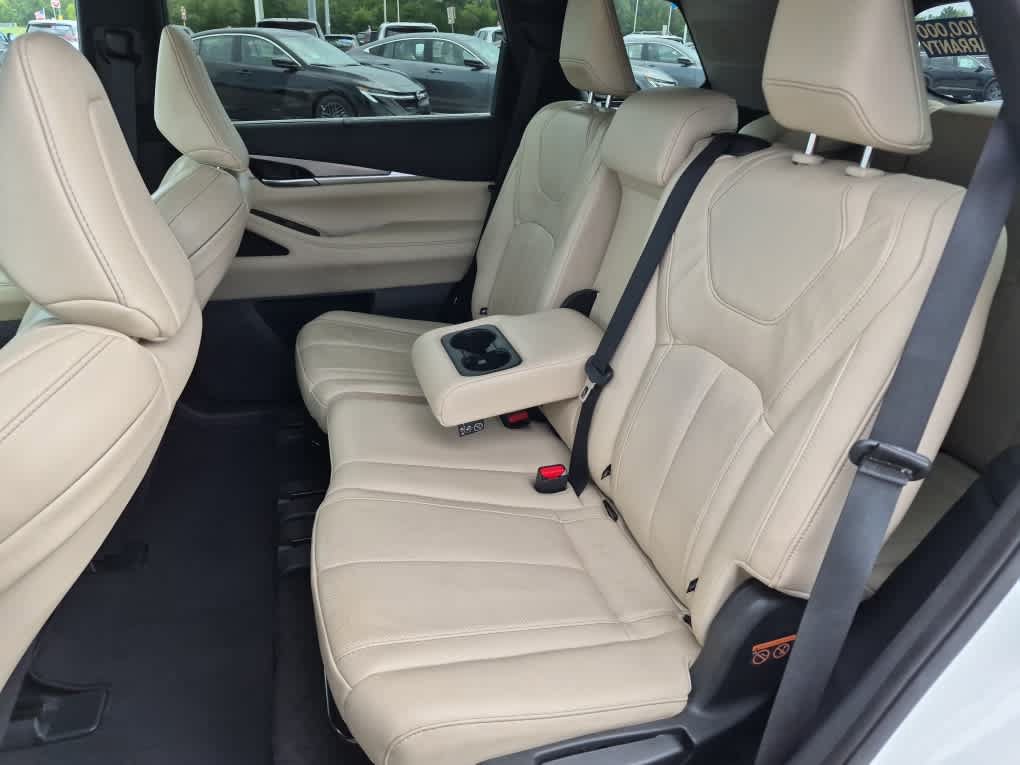 Used 2023 INFINITI QX60 Luxe w/ Cargo Package AWD/4WD image 8