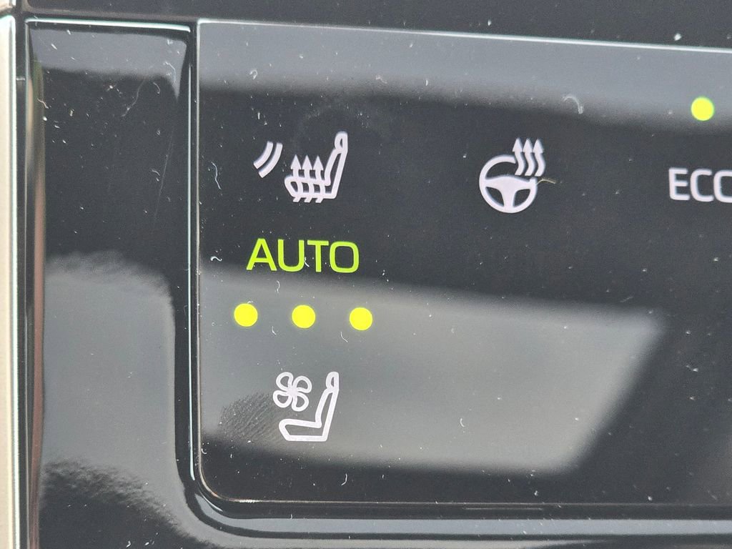 New 2025 Toyota bZ4X AWD w/ Weather Package image 9