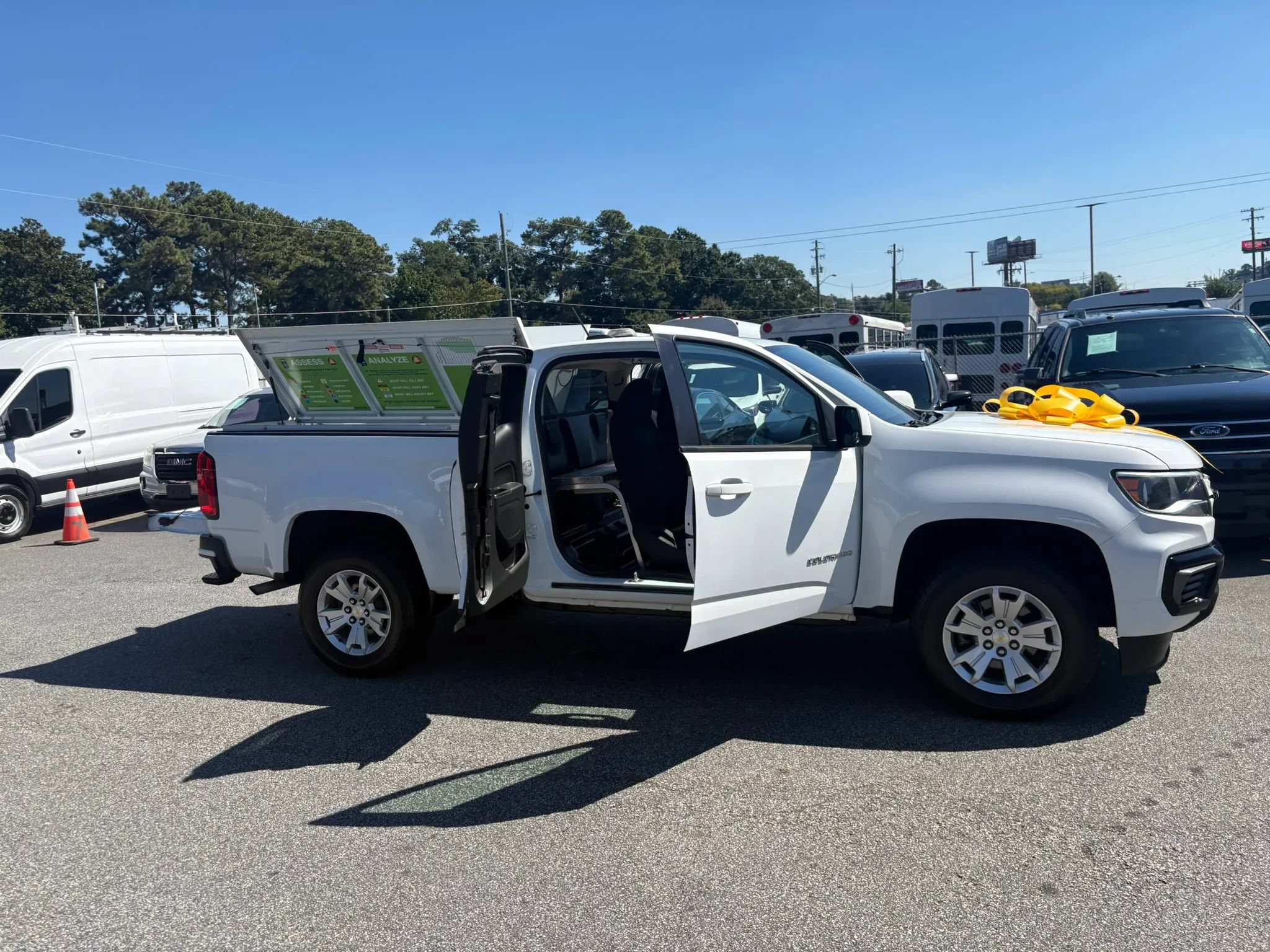 Used 2021 Chevrolet Colorado LT w/ Fleet Safety Package RWD image 32