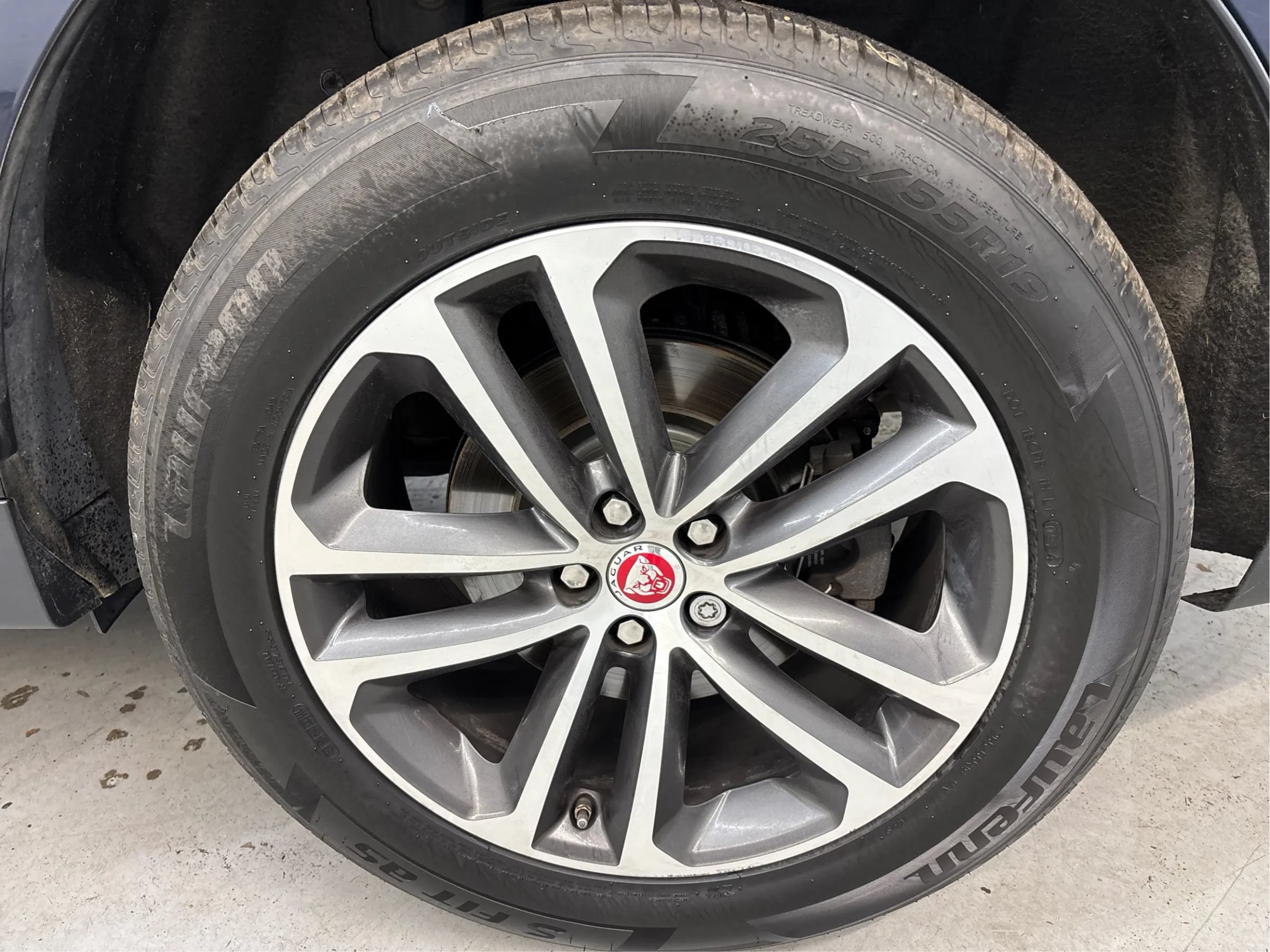 Used 2020 Jaguar F-PACE Premium AWD/4WD image 30