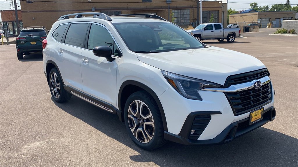 New 2025 Subaru Ascent Limited image 3