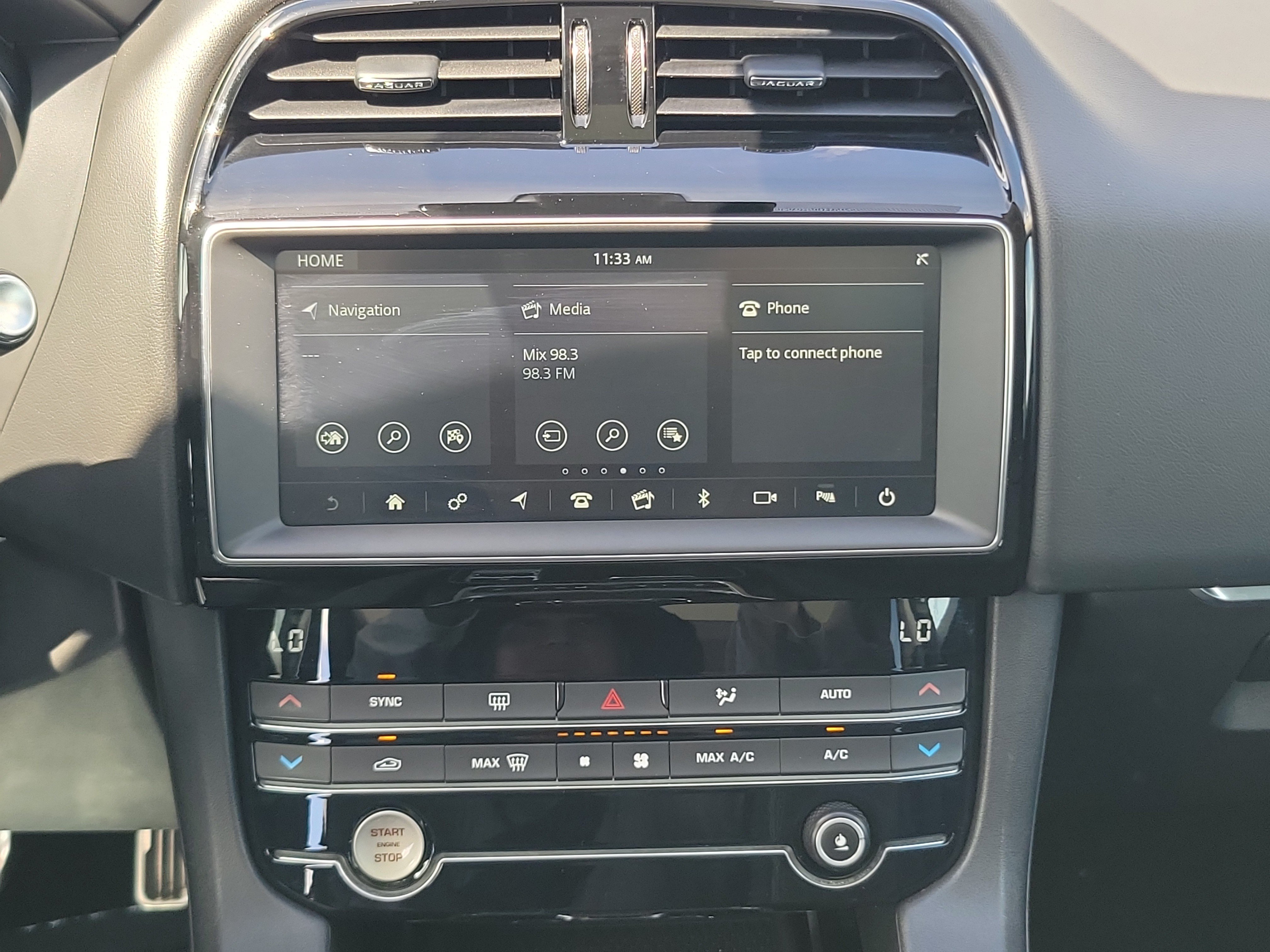 Used 2019 Jaguar F-PACE AWD/4WD image 25